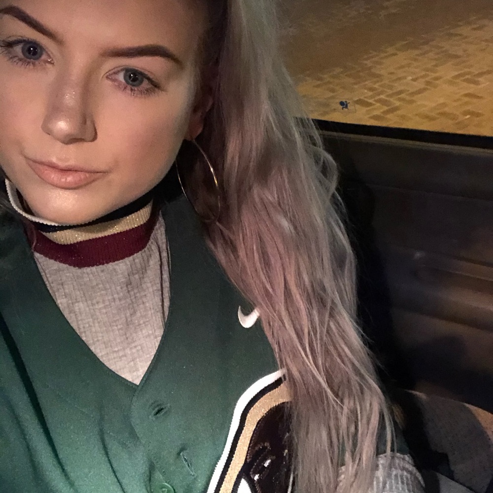 Meet your Posher, Vanessa